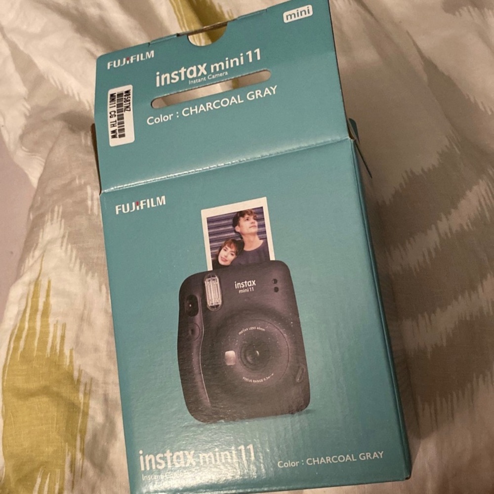 Instax Mini 11 Polaroid Camera